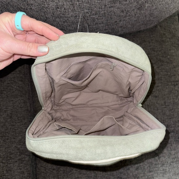 EARTHBOUND Green Floral Backpack - Picture 3 of 4